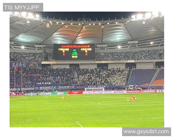 赛后分析：北京足球队与广州足球队的表现与状态对比解析